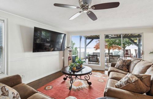 Lone Star Lake Cottage-NEW Trex Deck, boat dock - Foto 12