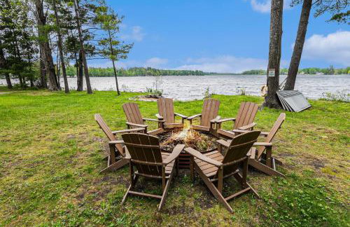 Relax Explore Waterfront Crawford Lake Cottage - 4878 - Foto 63