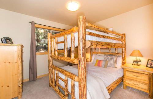 Interlaken on the West Shore by Tahoe Getaways - Pet Friendly 3BR, Close to Skiing & Walk to the Lake! - Foto 16