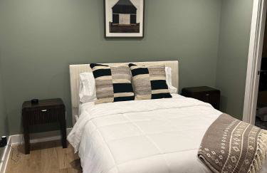 NEW Spacious Clarkson Getaway w Games & Yard - Foto 23