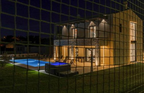 3 Bedroom Cozy Home In Nedescina - Foto 20