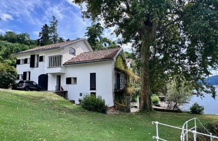 Luxury Lakefront Villa on Lake Maggiore with Private Beach - Photo 1
