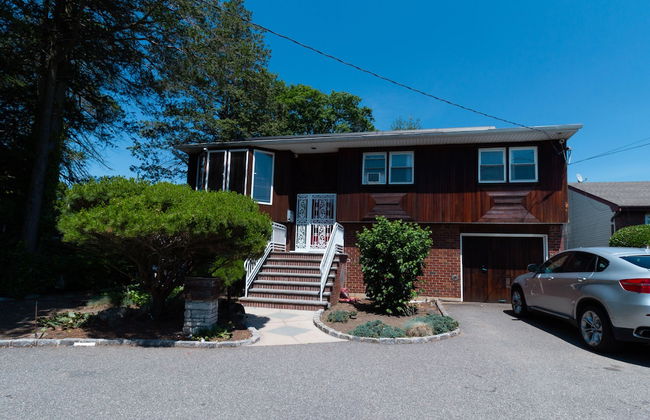 Cheerful & Beautiful 3-Bedroom Ranch - Photo 75