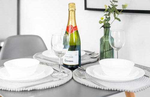 Modern 2 Bed Apartment - Parking - Sleeps 3 - Netflix 27AC - Foto 8