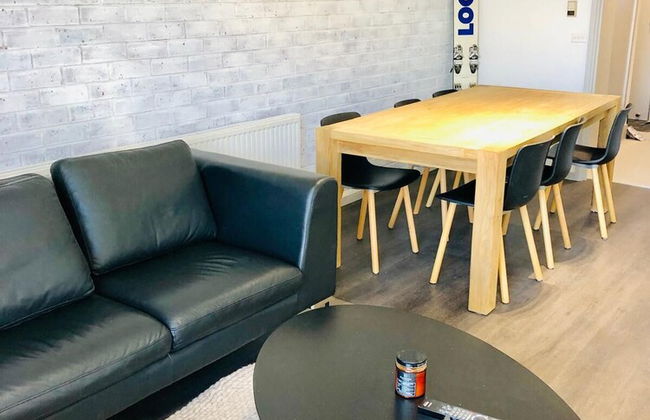 Perfect Located Apartment in the Heart of Hotham - Photo 9