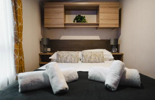 Beautiful 3bed Caravan on Windermere - on White Cross Bay Holiday Park - Photo 13