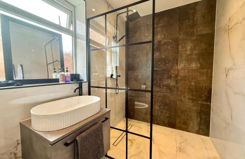 Stylish 2BR - Sleeps 6 - Central Stourbridge Gem - Foto 5