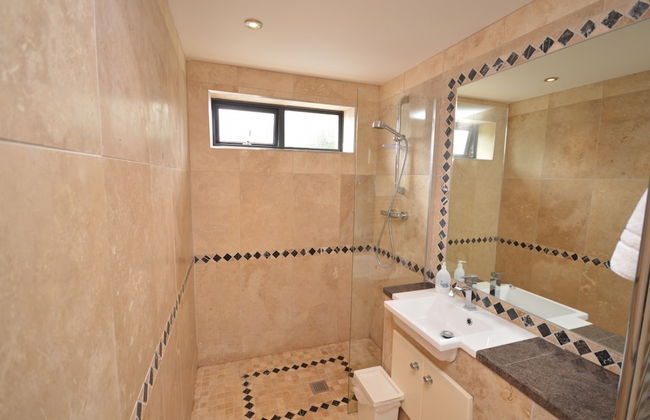 Seafront Quay West Apartments - Foto 14