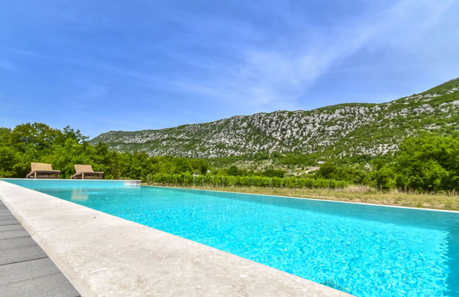 Villa in Zupa With Infinity Pool & Biokovo Views - Foto 68