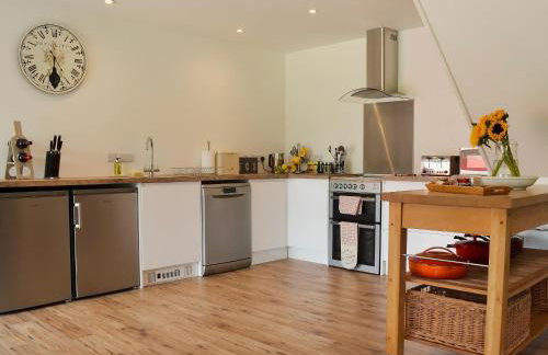 Reeds Farmhouse - Photo 6