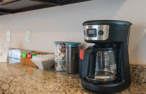 July Discount! Cottage Close to Downtown, Yard - Foto 19