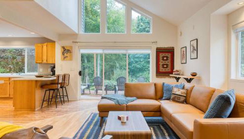 Forest Front Home w Fire Pit Mins to Beaches Wineries Trails Cedarview Retreat by AvantStay - Foto 1, Other