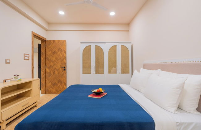 ELIVAAS Kamerios Verano 1 BHK with Pool - Photo 3