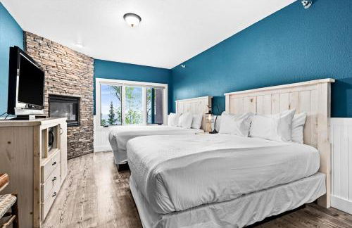 Breathtaking Lake Views King Suite, Queen Beds, Kitchen and Heated Indoor and Outdoor Pools - Foto 20