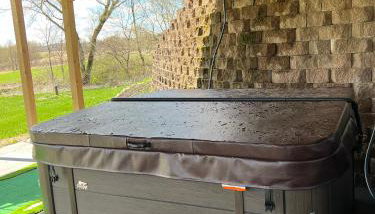 Spacious 4BR Cabin • Sleeps 12 • Games •Near Dells - Foto 4