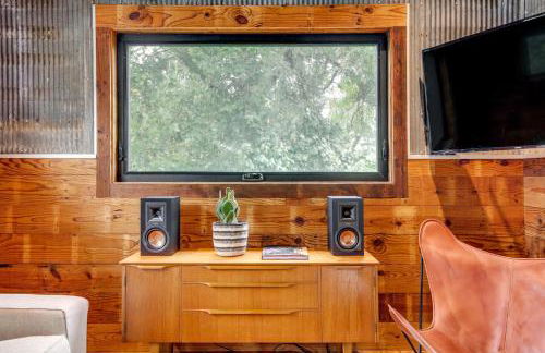 Artisan Cabin with Beautiful Decor and a Classic Fire Pit near Austin, Texas - Foto 17