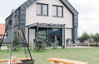 Domek na wyłączność ,bania z jacuzzi. Pobyt góry, jezioro, las. - Foto 1