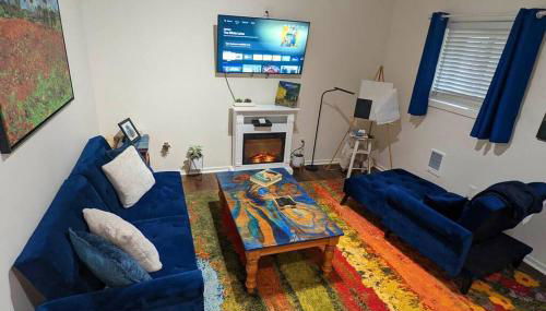 The Van Gogh Apartment - a cozy, creative retreat - Photo 3