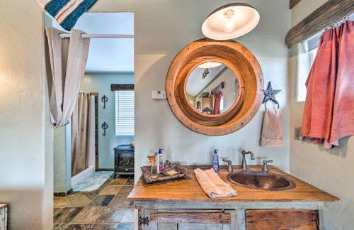 Dreamswest Ennis Studio with Deck and Stunning Views - Foto 13