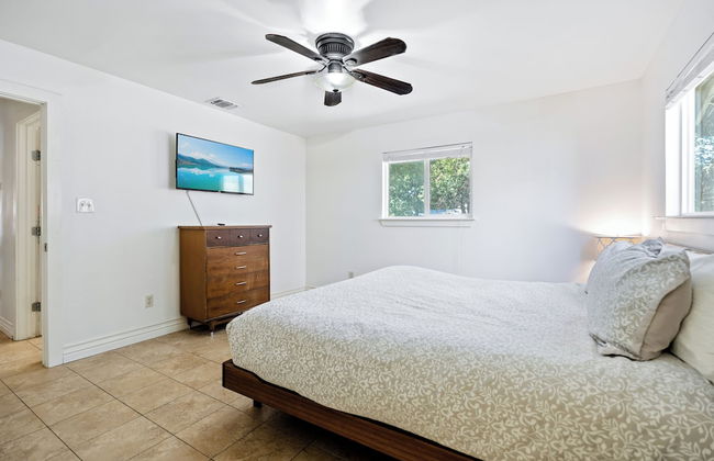 Screened-in Porch Walkable to Soco - Foto 7