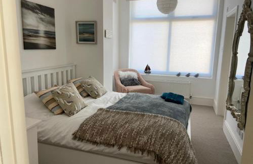 Stunning 2 Bed Apartment with Sea Views - Foto 4