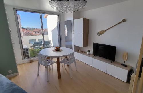 Appt 3 pièces climatisé avec terrasse - draps et serviettes non fournis - Foto 2