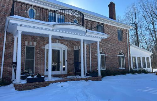 Luxury Private Estate, 5BR 6BA, close to MetLife with ample parking - Foto 1