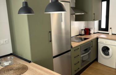 Plaza Victoria Apartments - Photo 2