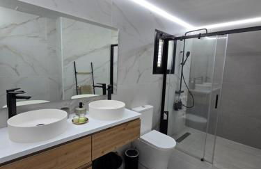 Serendipity House - Photo 18