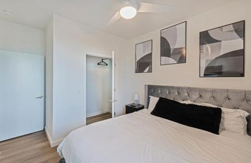 New Downtown Luxury APT ' 2 King Beds, Free Parking, Fast Wi-Fi & Gym Access! - Foto 14