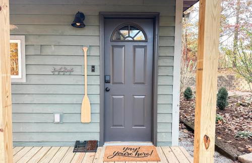 Lakeside Cabin - Serene Retreat with Lake Monroe Views and Wraparound Deck in Brown County - Foto 20