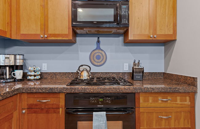 Lovely Historic Home in St Louis - JZ Vacation Rentals - Photo 7