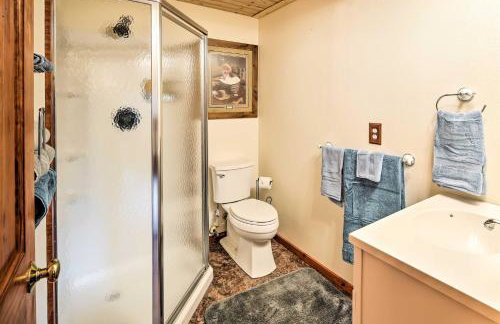 Lodge 88 - Steps to Weiner Lake with Dock and Boat! - Foto 18