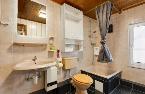 Moderne & Rustikale Wohnung I kostenlose Parkplätze I Zentral I Nähe Köln Messe Deutz I Top Anbindung - Foto 20