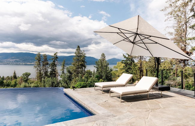 Lakeview Luxury Home in Vineyard w Infinity Pool hot tub - Photo 11