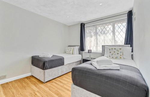 Elegant 5 Bedroom and 3 Bathroom Home in St Annes - Foto 18