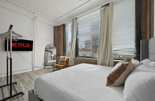 Party in Gaslamp 4BR Downtown Pad with Bathtub - Foto 29