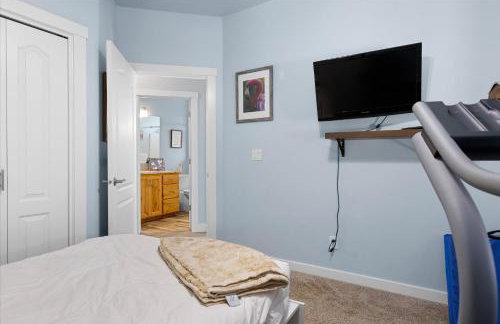 Boise BnB's Beach House with Hot Tub - Photo 2