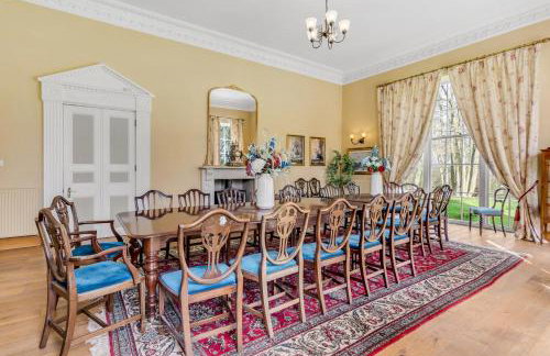 Beccles Georgian Mansion l 9 Bedrooms, Hot Tub & Parkland - Foto 8