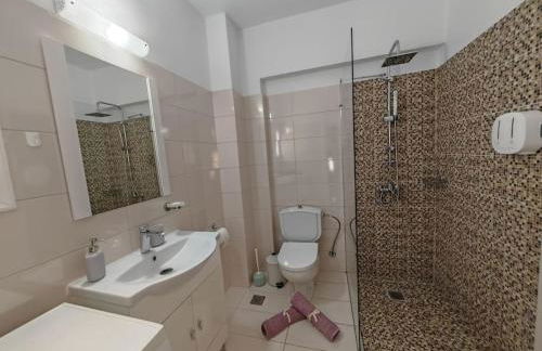 Leo's & Xerxes' place in the Heart of Rhodes - Photo 10