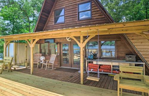 Lake Martin Cabin with Luxury Dock and Kayaks! - Foto 25