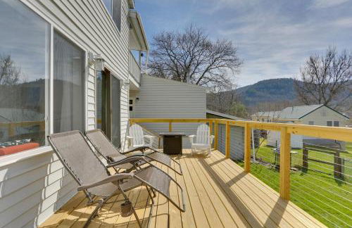 Scenic Home on the Delaware River, Pet-Friendly! - Photo 1