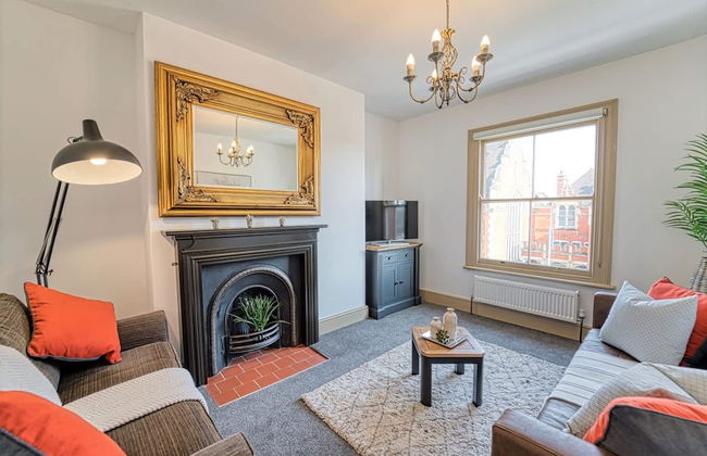 Host Stay Upper Tything Apartment - Photo 1