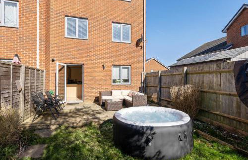 Cosy Retreat in Ashford city centre with Hot tub - Foto 9