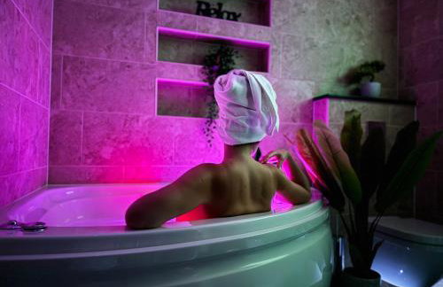 Luxurious 3Bed House with Spa Bath & Garden - Foto 5