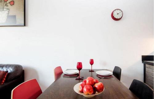 Mercury Holiday Homes -1 Bedroom 7 Westercraigs Apartment - Free Parking - Photo 2