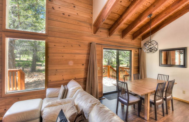Northwoods Hangout Near Tahoe Donner - Foto 12