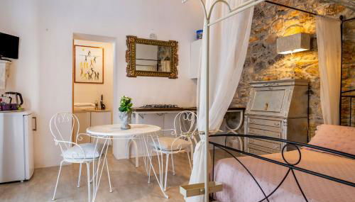 Monolocale con bagno, angolo cottura e letto matrimoniale a Baldacchino - Foto 3