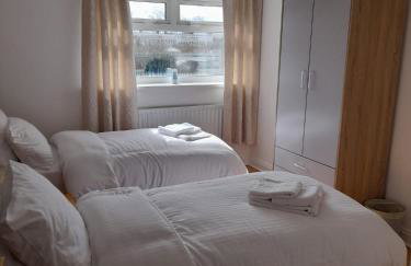 Quiet 3 bed close to the A1 - Foto 4