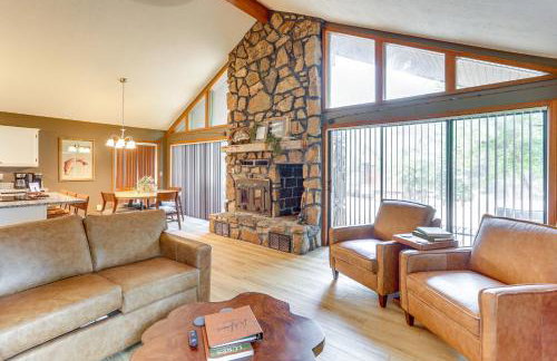 Steps to White River Cabin Retreat with Dock Access - Foto 4